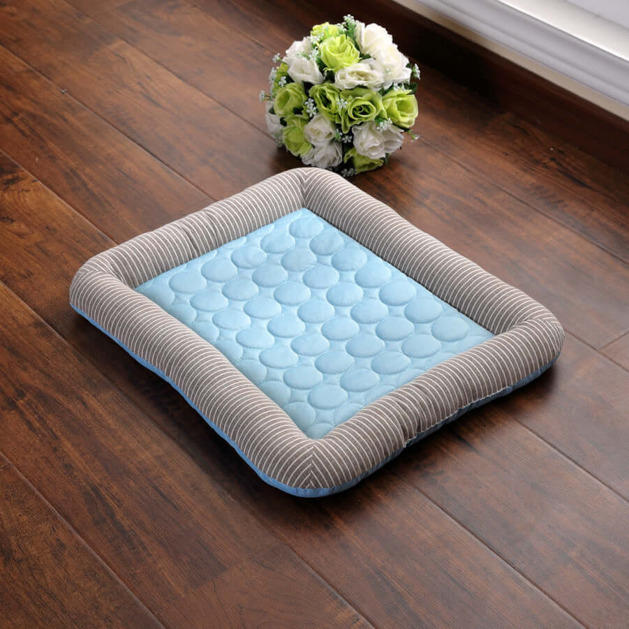 Pet Cooling Pad Bed for Dogs, Cats, Puppies, and Kittens