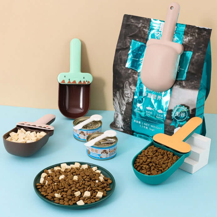Pet Snack Bag with Built-in Feeding Spoon for Cats and Dogs